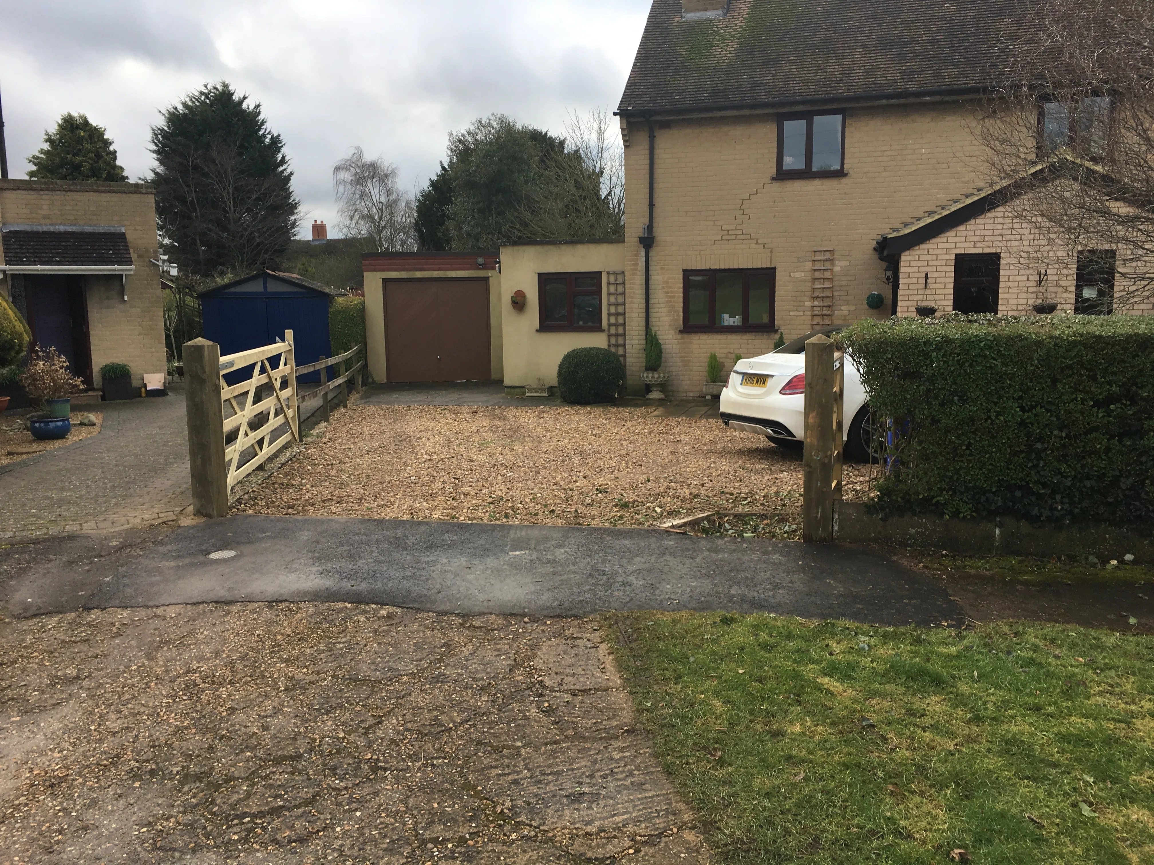 5 Bar Gate Wing Buckinghamshire