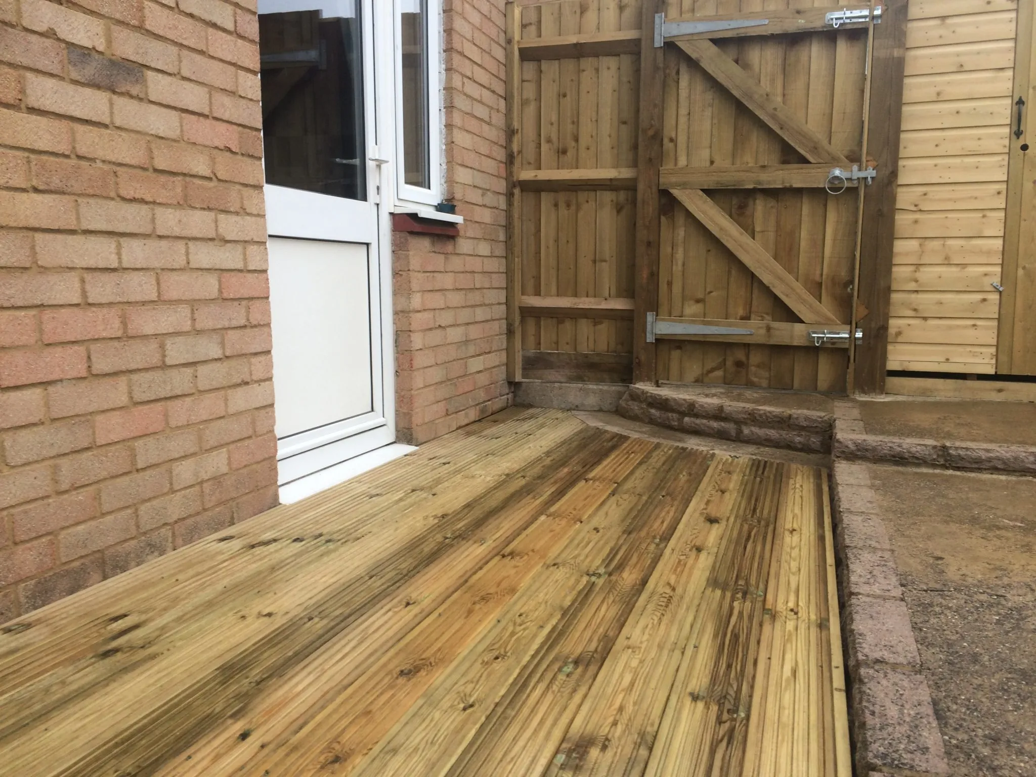 Small Deck – Downhead Park Milton Keynes