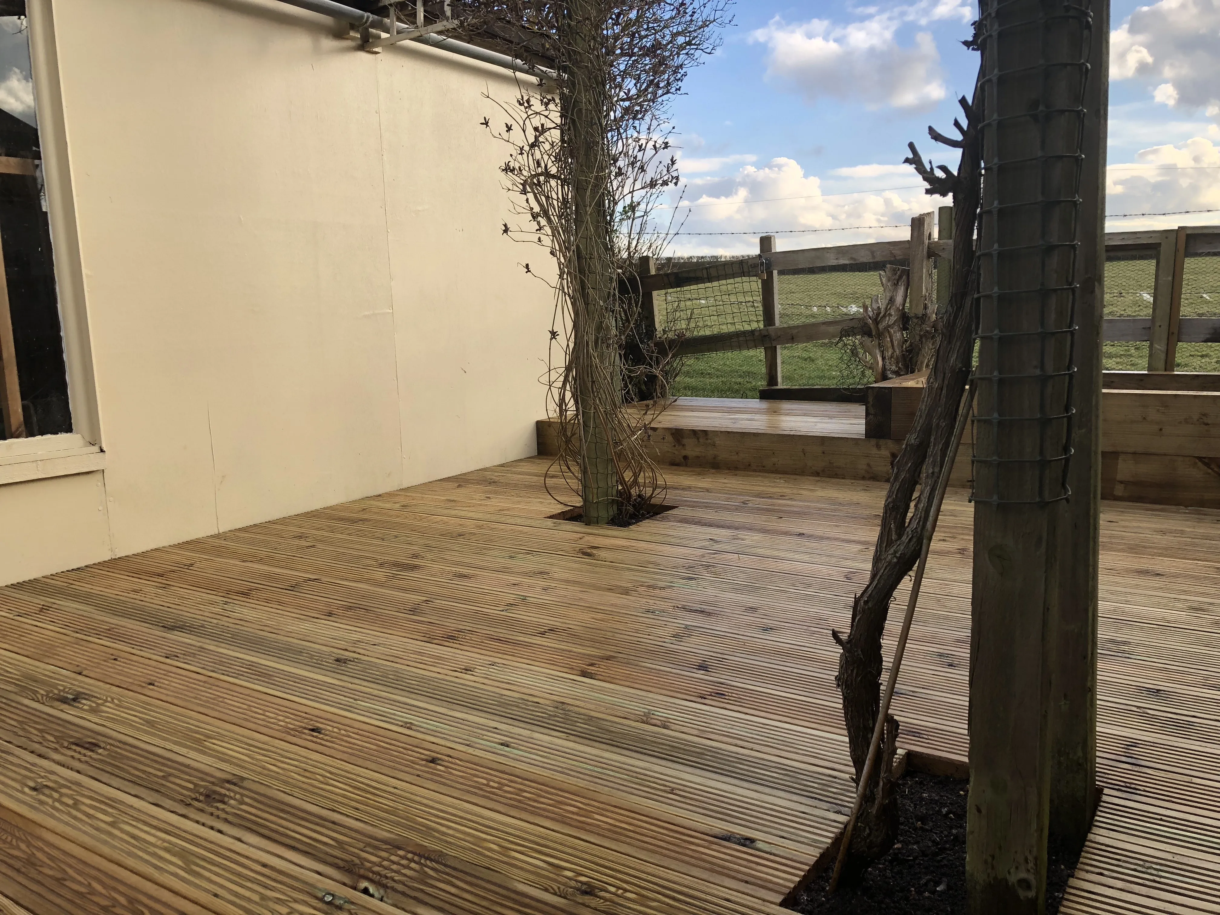 SoftWood Timber Decking – Deanshanger