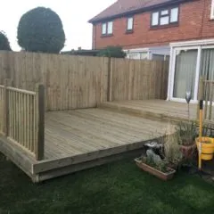 Decking with Balustrade – Stewkley